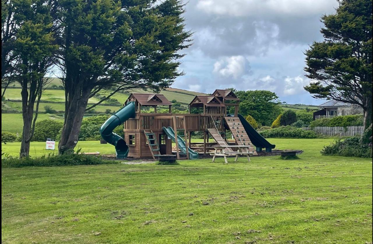Wheal Rose -Beautifully Fitted Lodge Helston Cornwall Exteriér fotografie